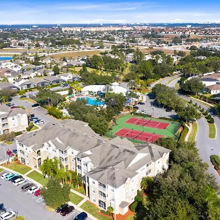 Windsor Palms 3 Bed Condo In Gated Resort